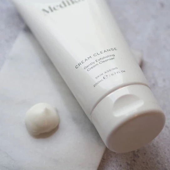 Medik8 Cream Cleanse 4 Medik8 Cream Cleanse - Image 2